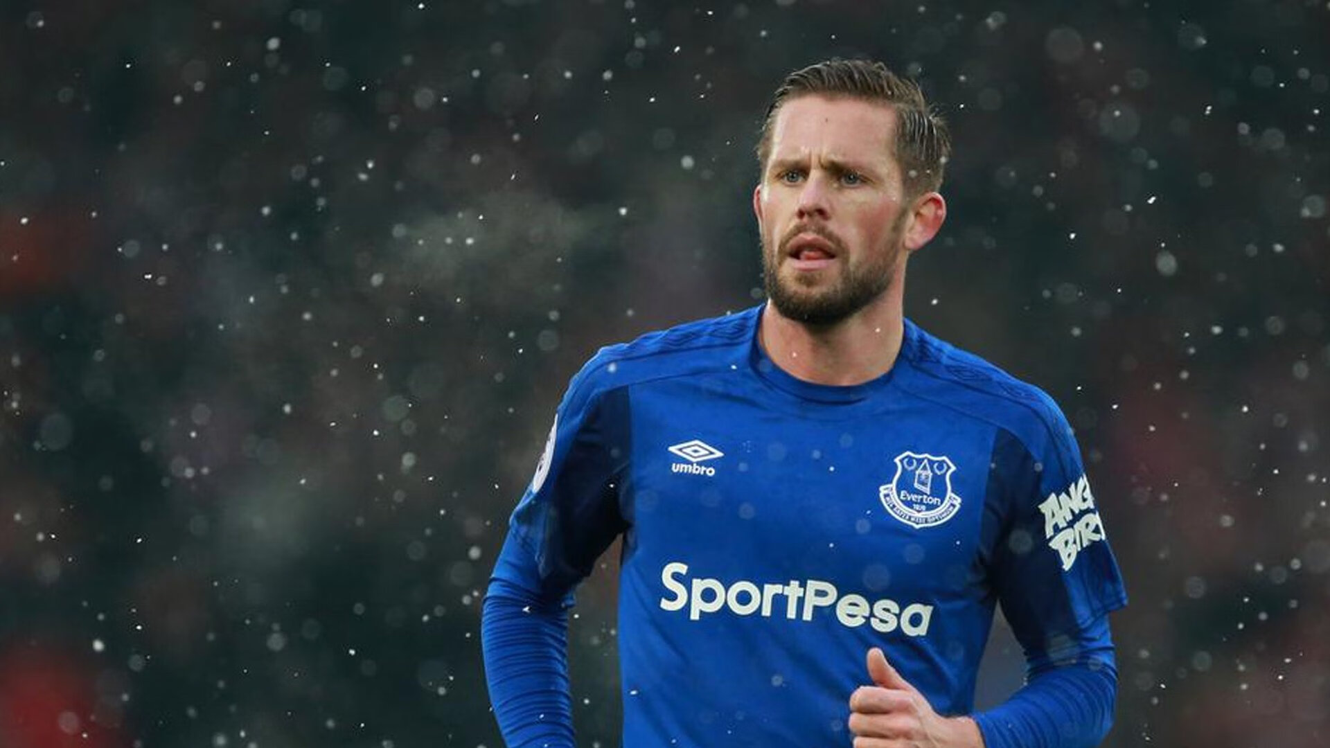 开云体育在线-贝恩的无声咆哮，当小人物在季后赛之夜撕碎星辰